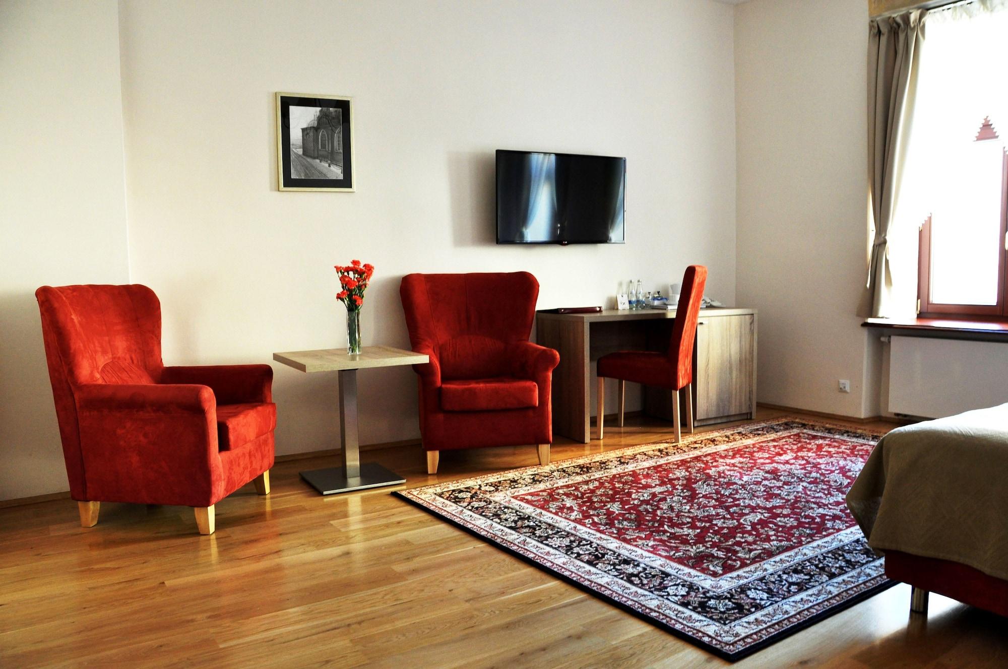 Santi Hotel